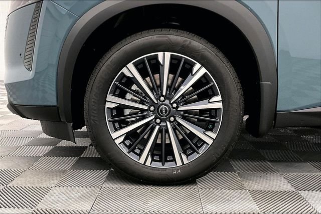 New 2026 Baltic Teal/Super Black Nissan Platinum image 11