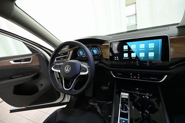 2026 Volkswagen Atlas SE w/Tech - Photo 30