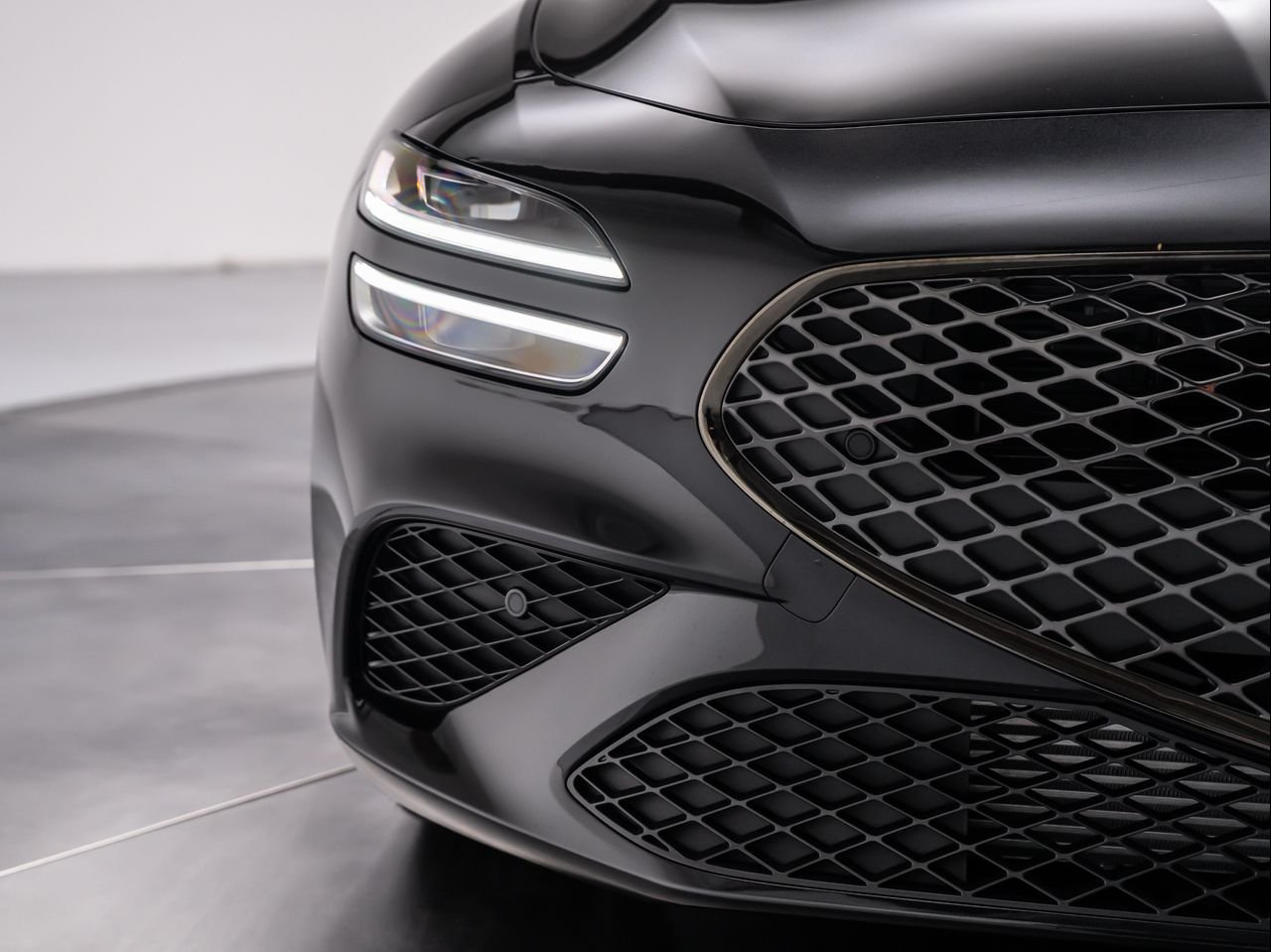 New 2026 Vik Black Genesis 3.3T SPORT PRESTIGE image 9