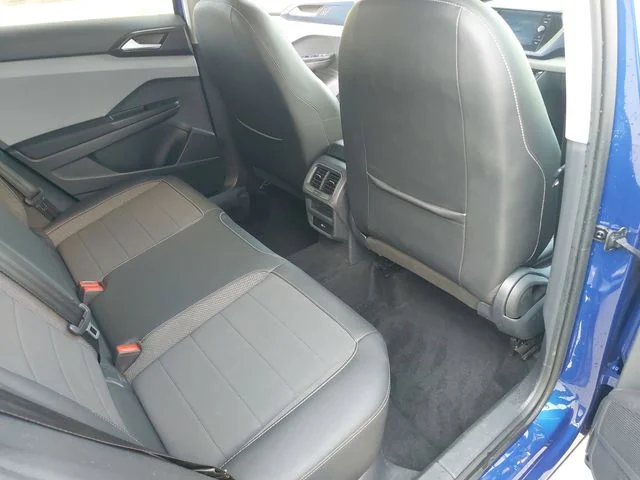 Used 2022 Blue Volkswagen 1.5T SE image 11