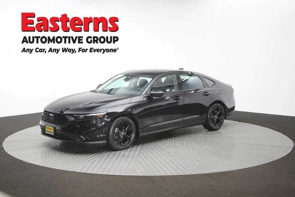 Used 2025 Black Honda SE image 56