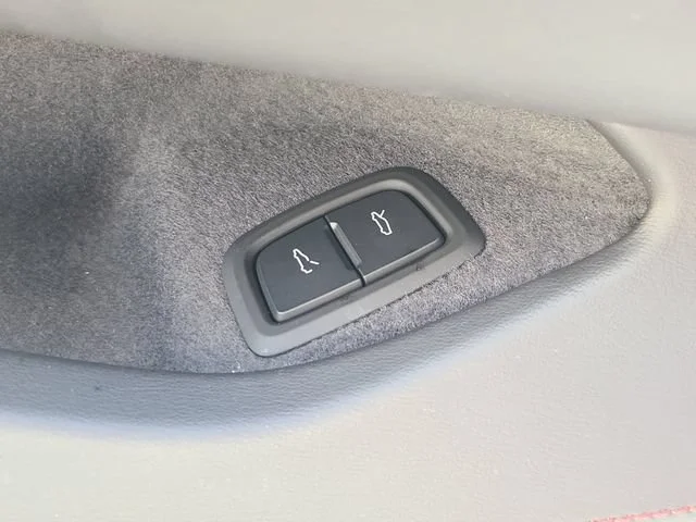 Used 2025 Arctic White Chevrolet 1LT image 15