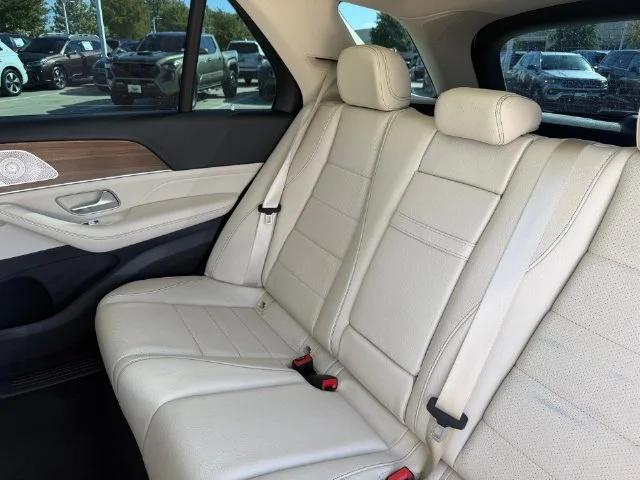 Used 2022 Polar White Mercedes-Benz GLE 350 image 25