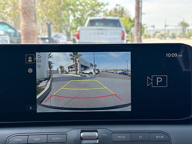 New 2026 Snow White Pearl Kia LXS image 13
