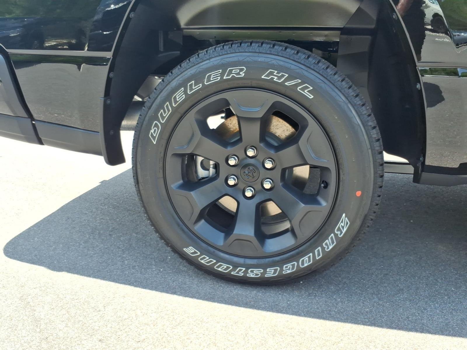 New 2026 Diamond Black Crystal Pearl-Coat Exterior Paint RAM Express image 11