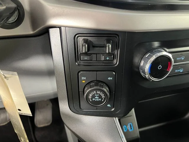 Used 2023 White Ford XLT image 28