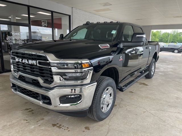 New 2026 Diamond Black Crystal Pearl-Coat Exterior Paint RAM Tradesman image 2