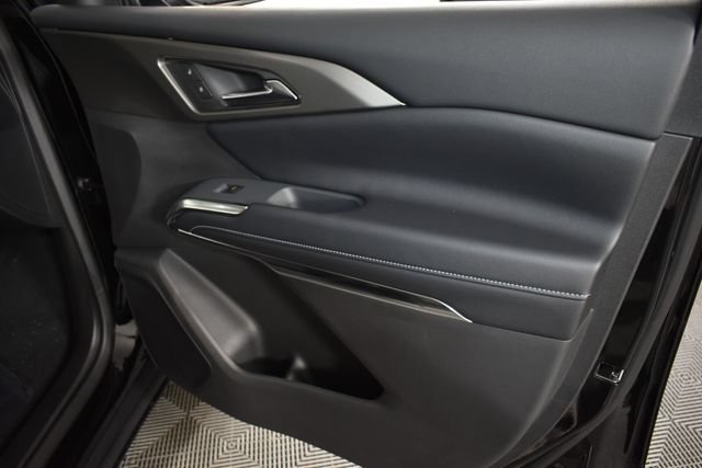 2027 Chevrolet Traverse LT - Photo 17