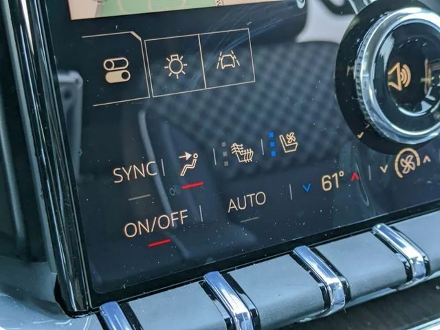 2026 GMC Acadia Denali - Photo 30