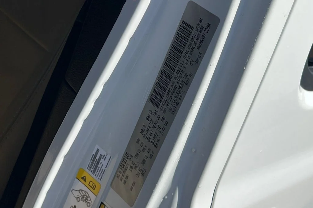Used 2018 White Jeep Unlimited Sahara image 30