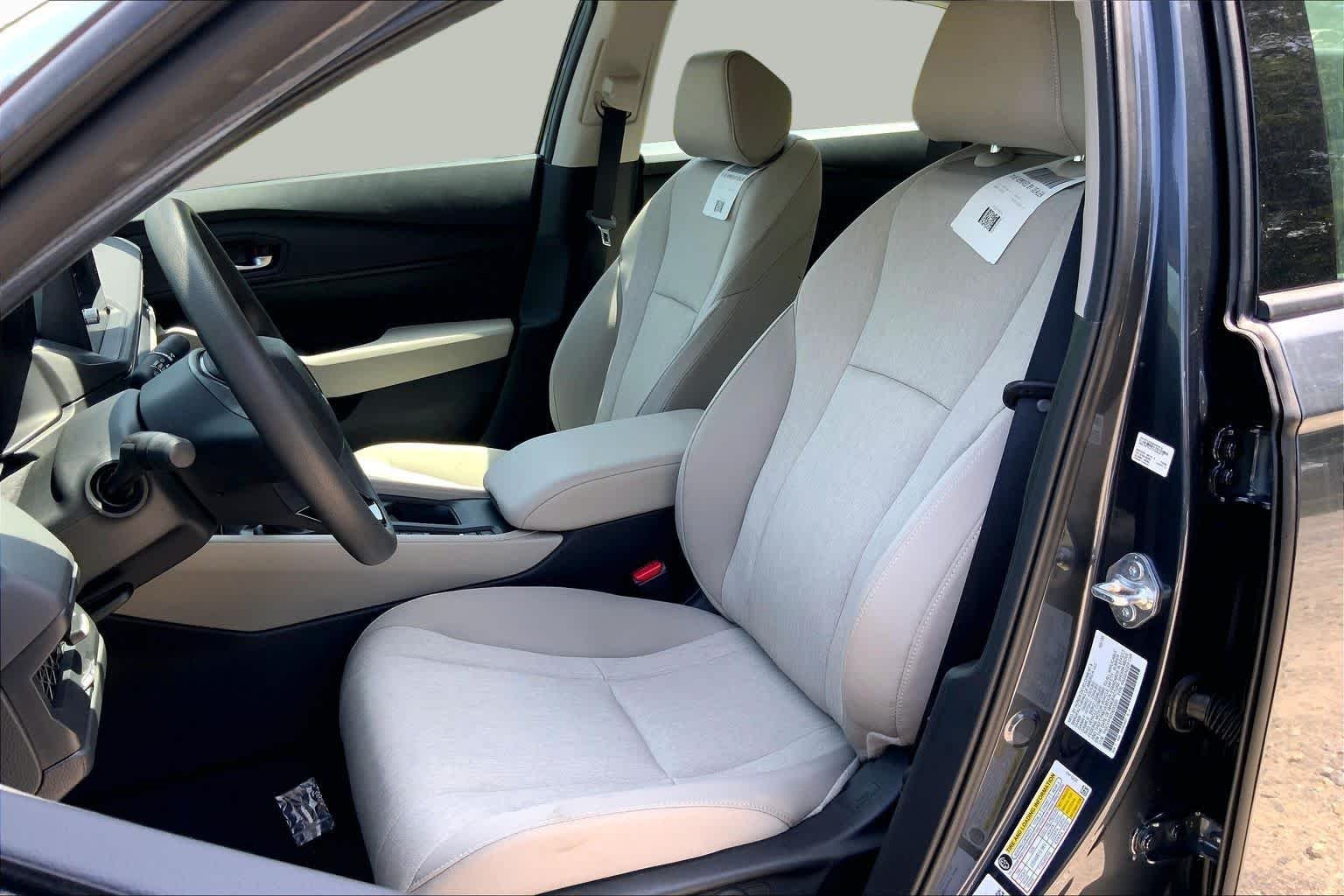 New 2026 Meteorite Gray Metallic Honda SE image 9
