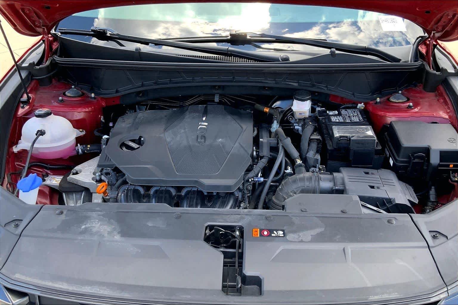 Used 2025 Ultimate Red Hyundai SEL image 28