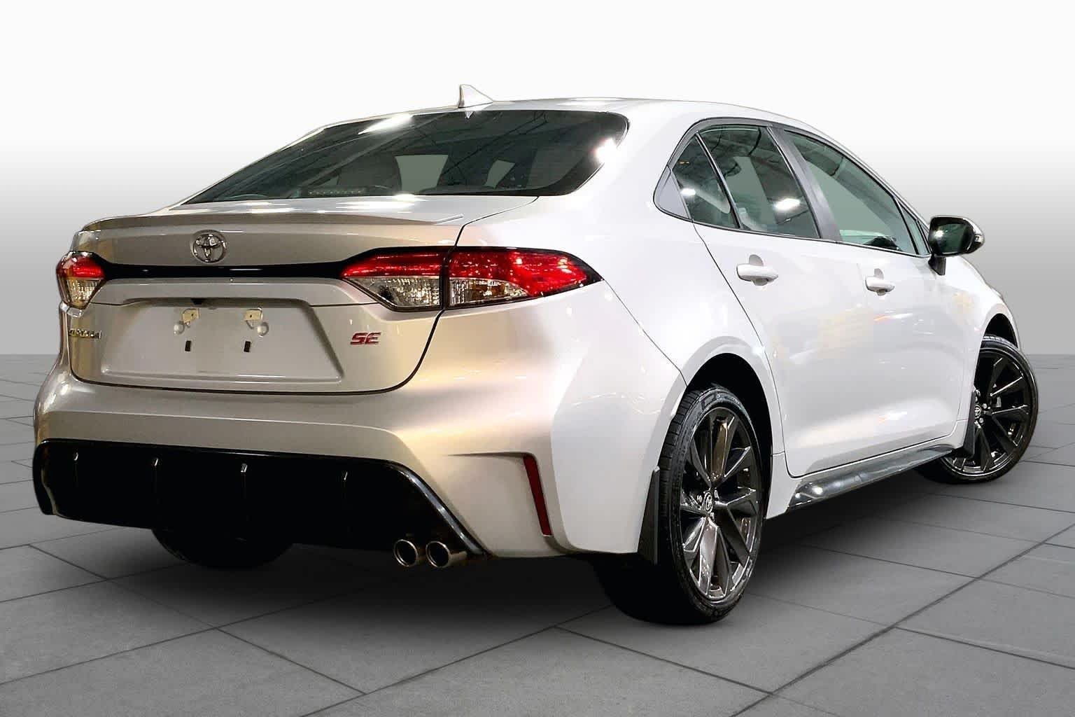 Used 2023 Classic Silver Metallic Toyota SE image 13