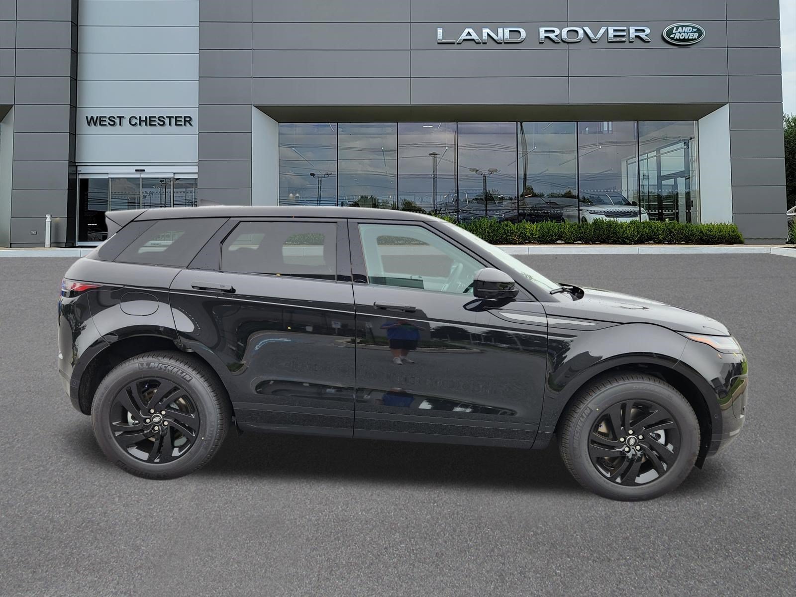 New 2026 Santorini Black LAND ROVER S image 6