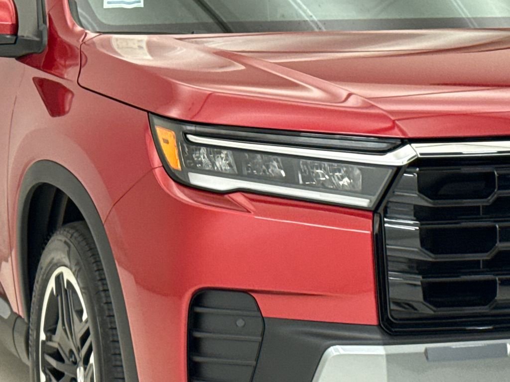 New 2026 Radiant Red Metallic II Honda TRG image 5