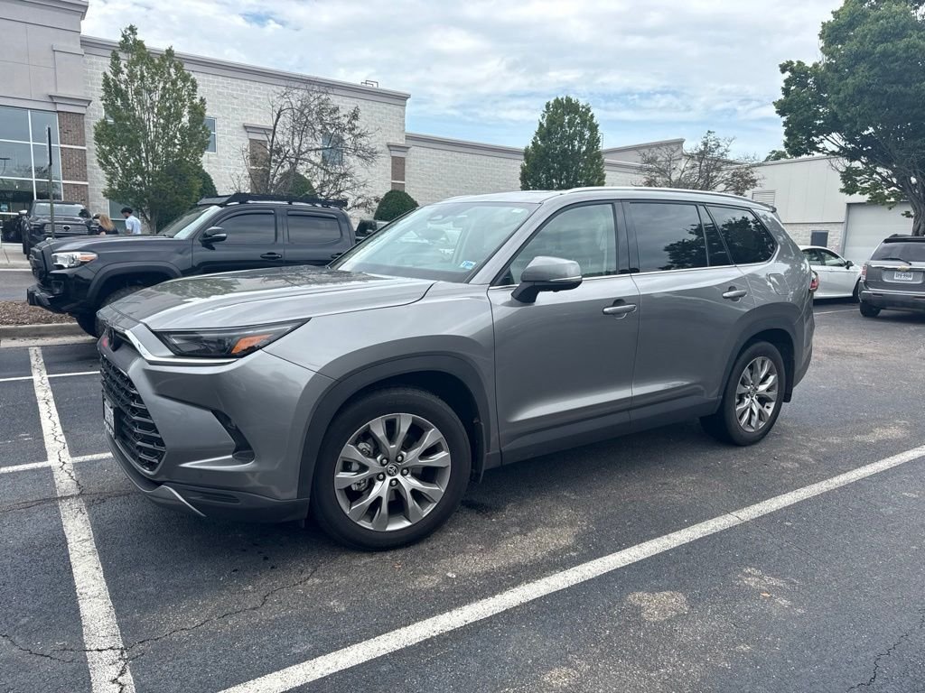 Certified Used 2025  Toyota Limited image 4