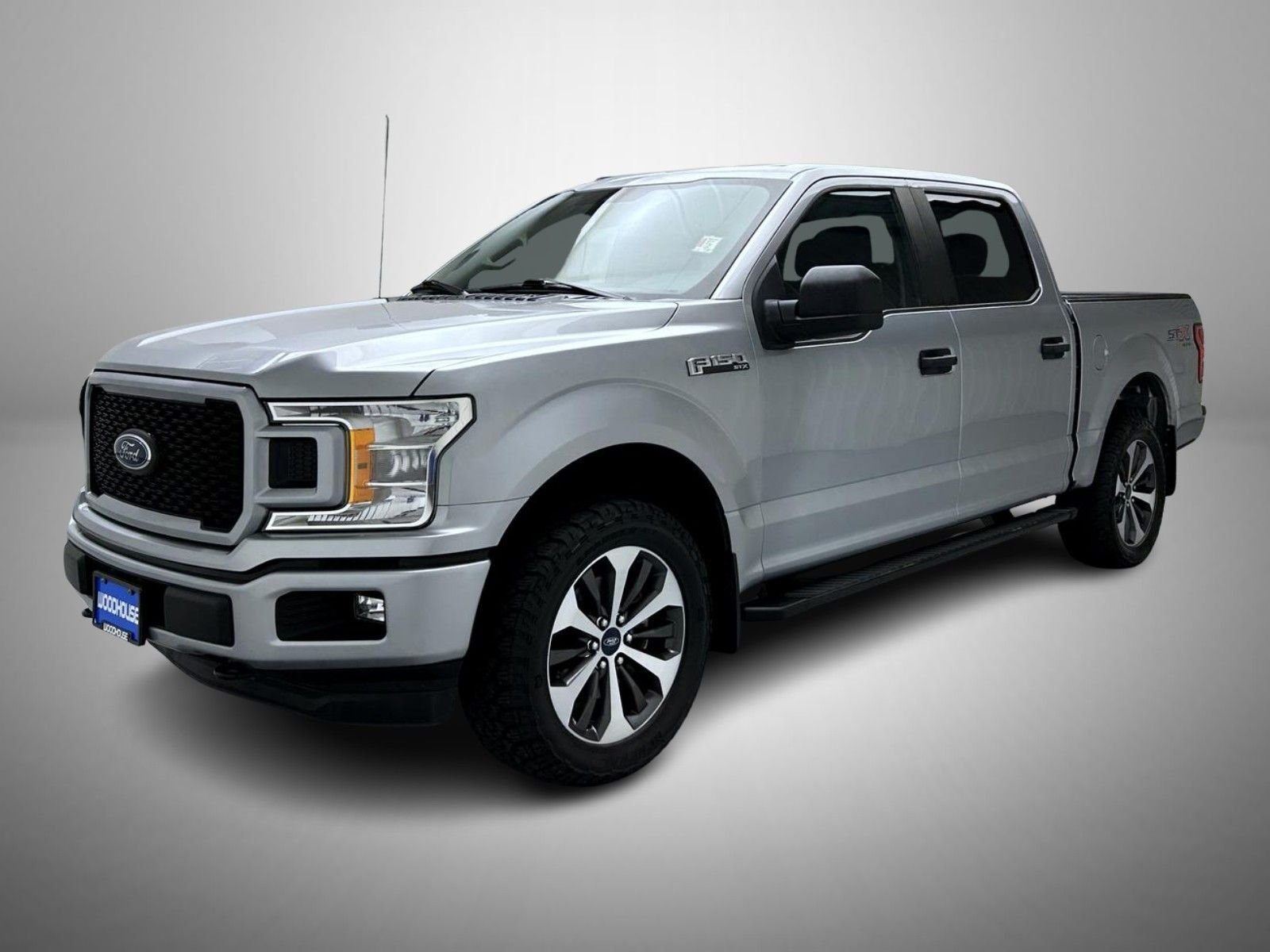 Used 2020 Silver Ford XL image 1