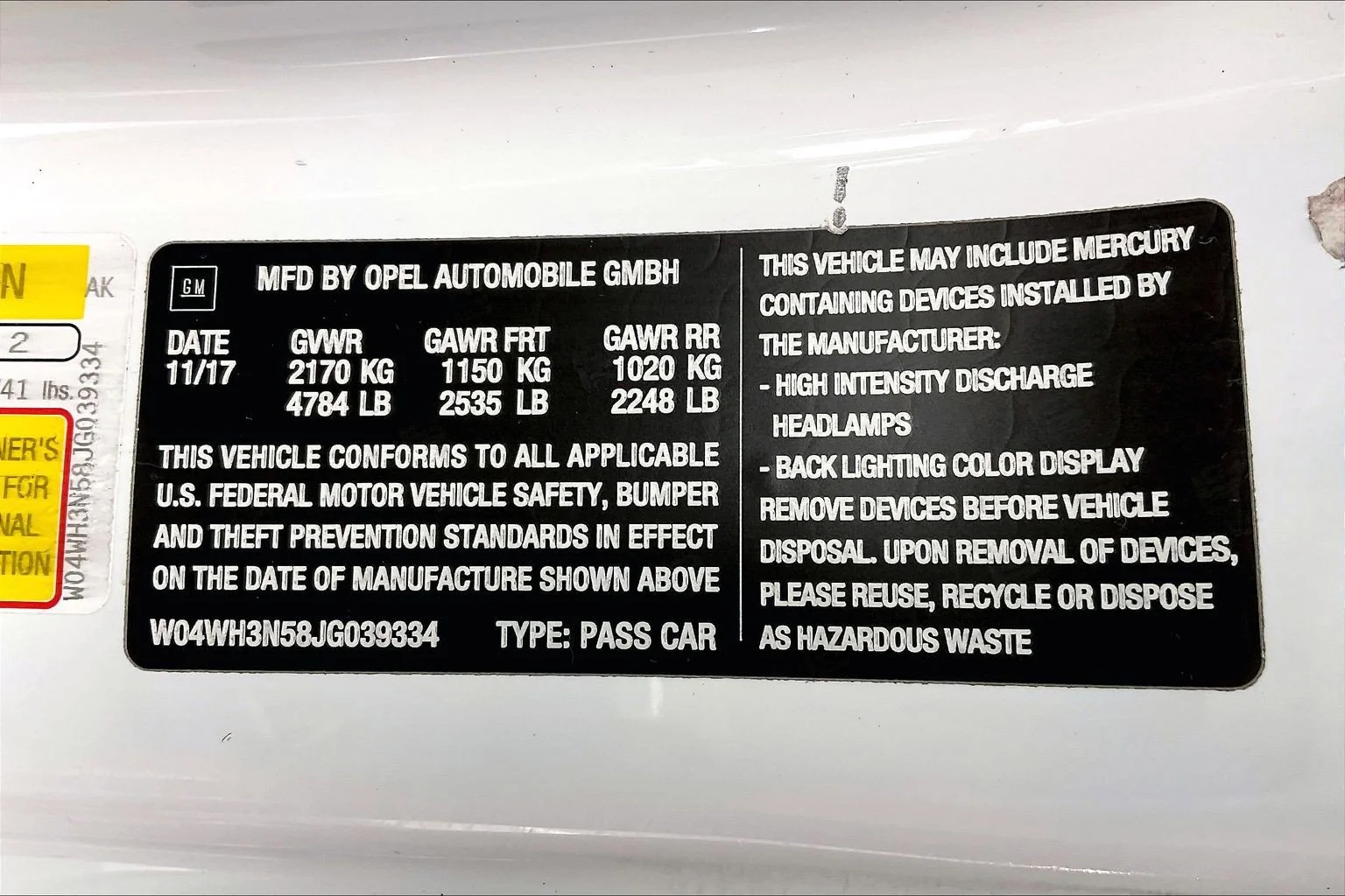 Used 2018 Summit White Buick Premium image 33