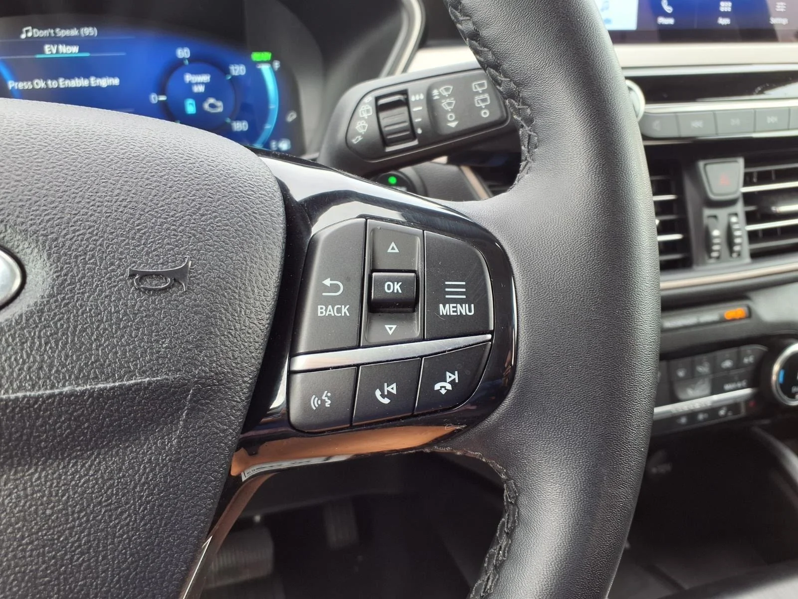 Used 2022 Agate Black Metallic Ford SEL Plug-In Hybrid image 27