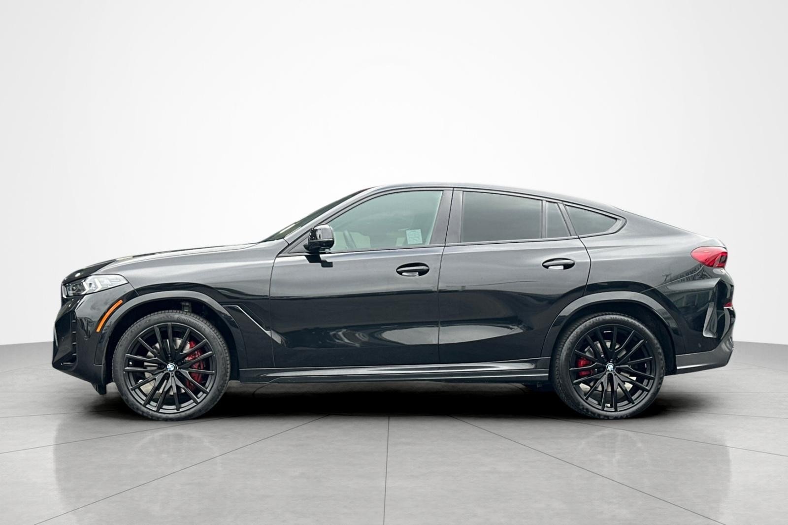 Used 2025 Black Sapphire Metallic BMW xDrive40i image 2