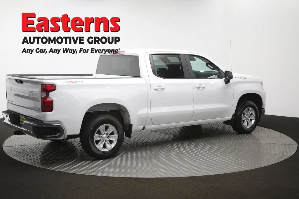 Used 2025 White Chevrolet LT image 43