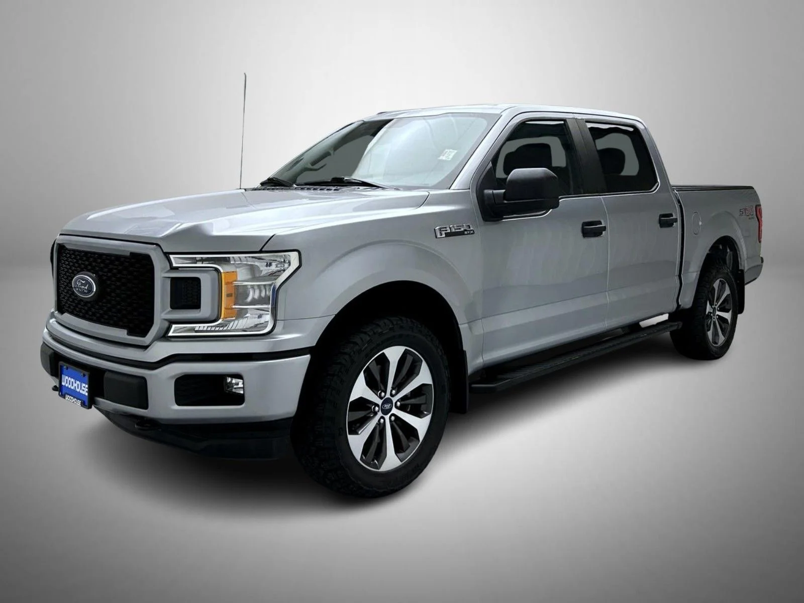 Used 2020 Silver Ford XL image 1