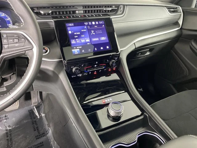 Used 2024 Silver Jeep Altitude X image 28