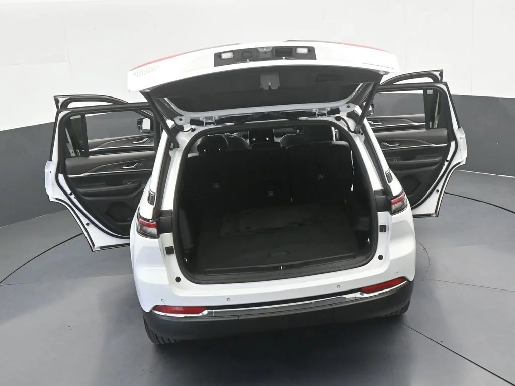 Used 2024 White Jeep Limited image 73