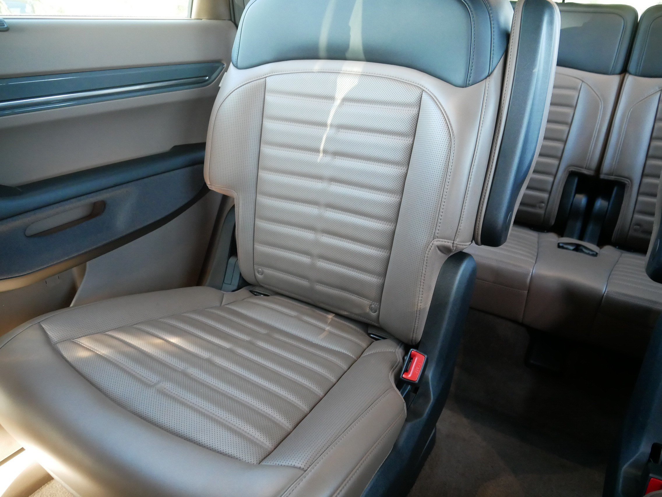 Certified Used 2024 Ocean Blue Kia Land image 12