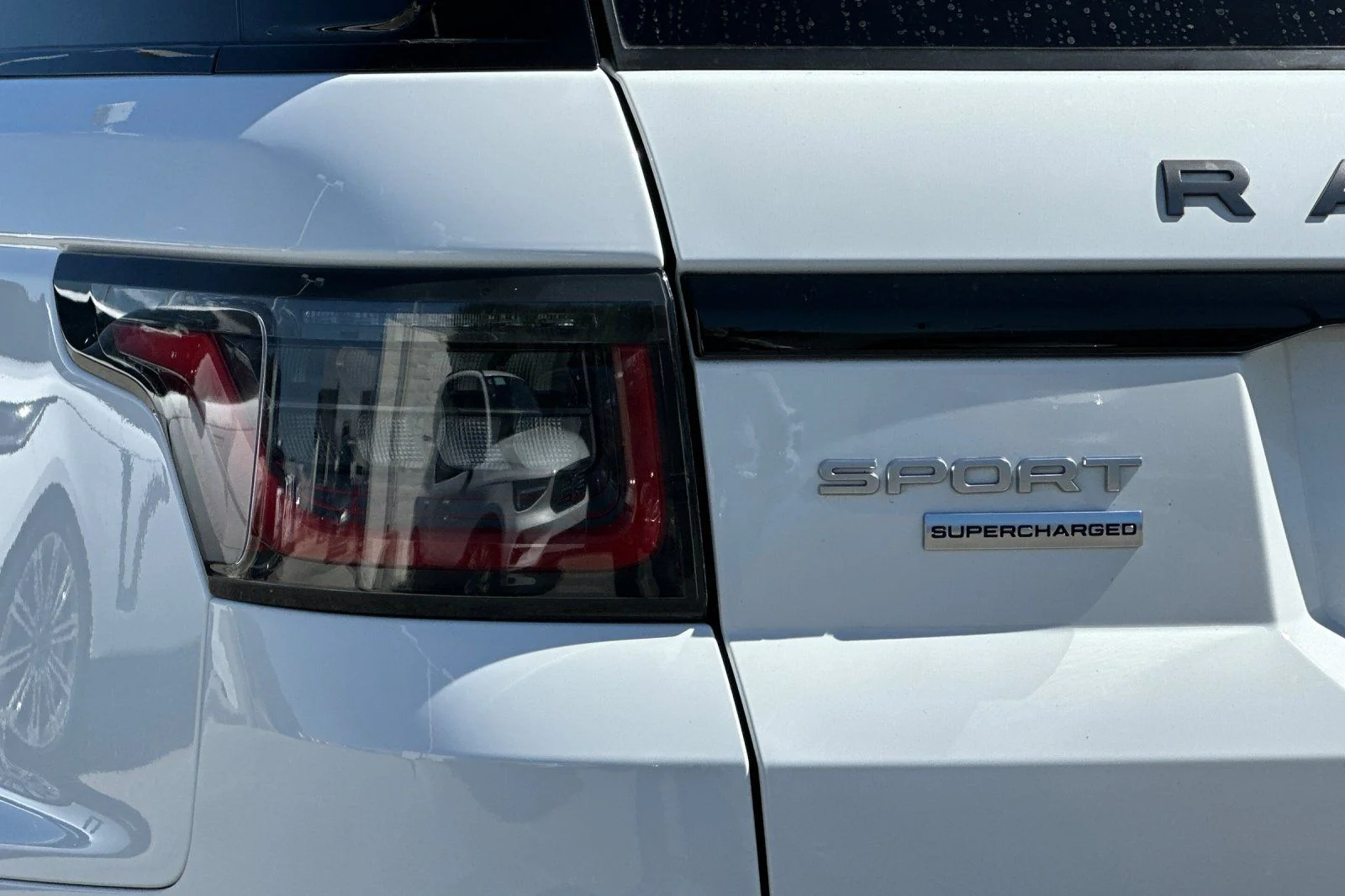 Used 2019  Land Rover Supercharged image 35