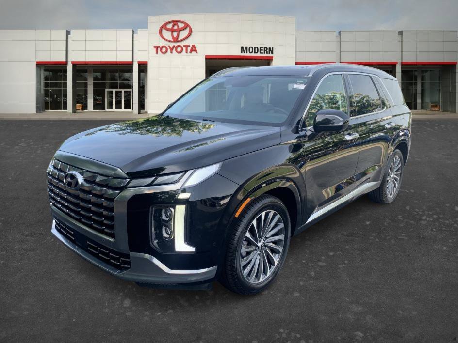 Used 2024 Abyss Black Pearl Hyundai Calligraphy image 1