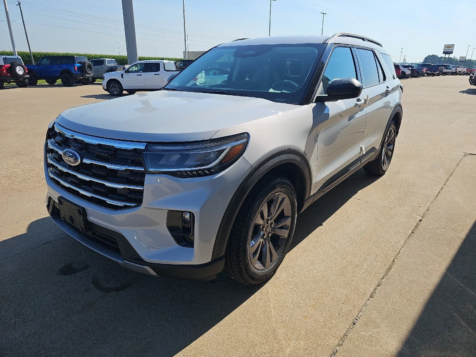 New 2026 Space White Metallic Ford Active image 17