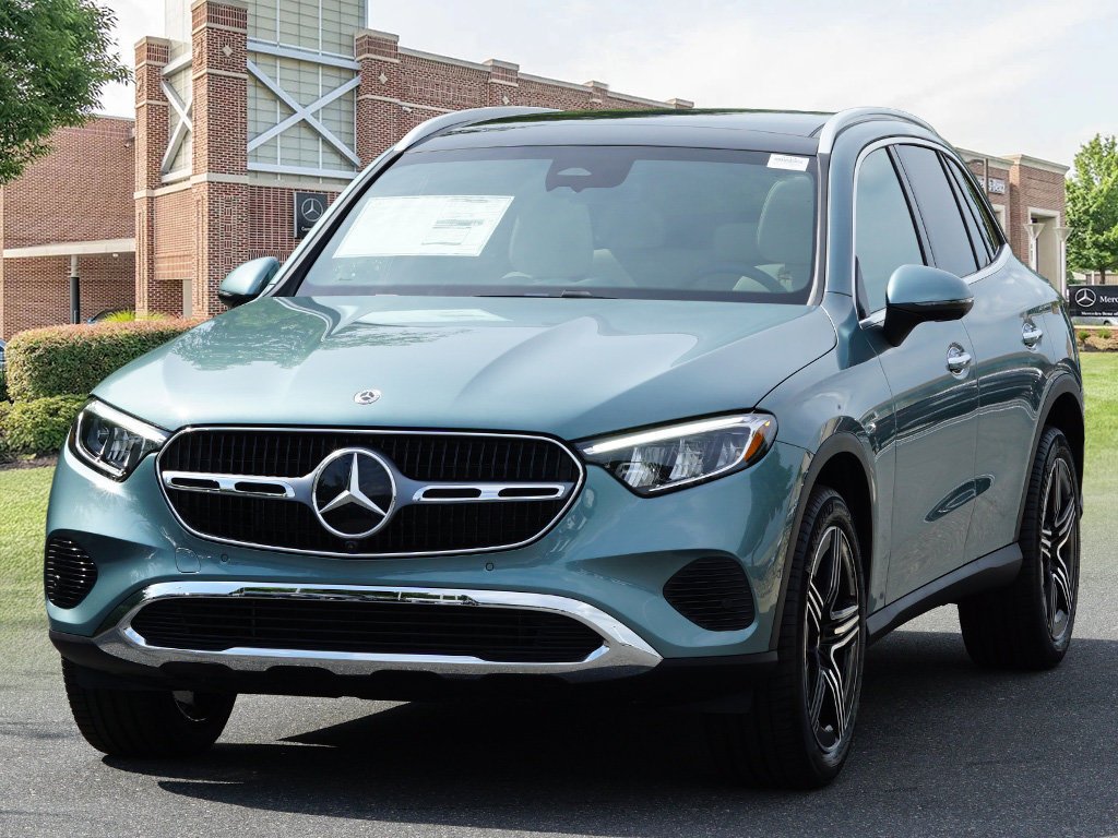 New 2027 Verde Silver Metallic Mercedes-Benz GLC 300 image 40