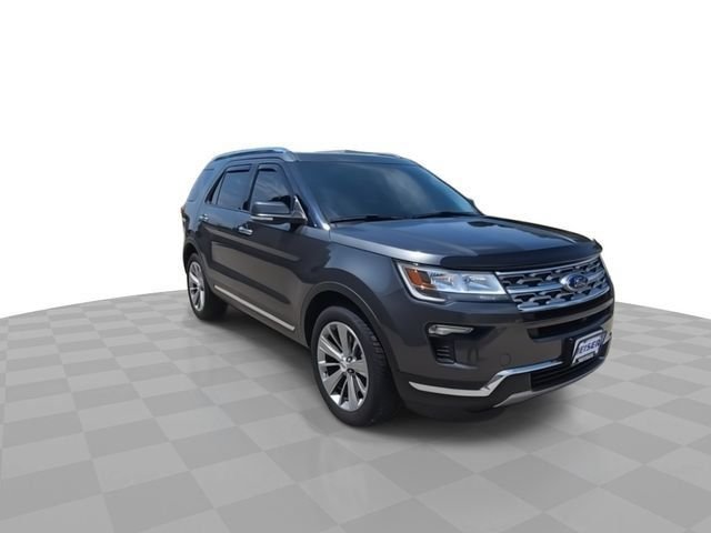 Used 2018 Gray Ford Limited image 2