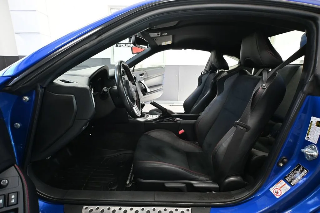 Used 2016 Blue Subaru Limited image 15