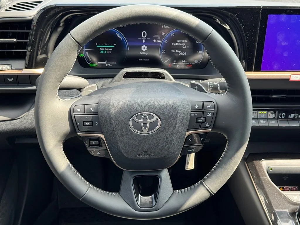 New 2026 White Toyota Platinum image 21