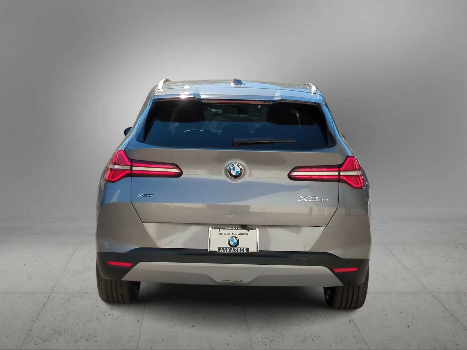 New 2026 Skyscraper Grey Metallic BMW 30 xDrive image 7