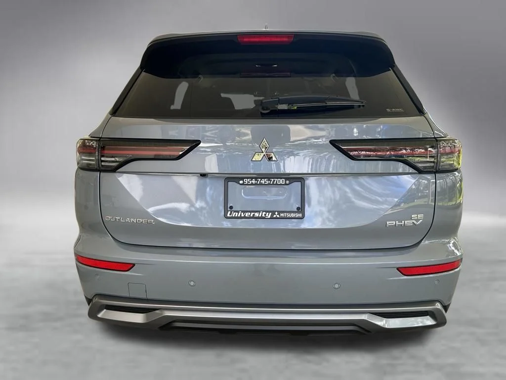 New 2026 Gray Mitsubishi SE S-AWC image 32
