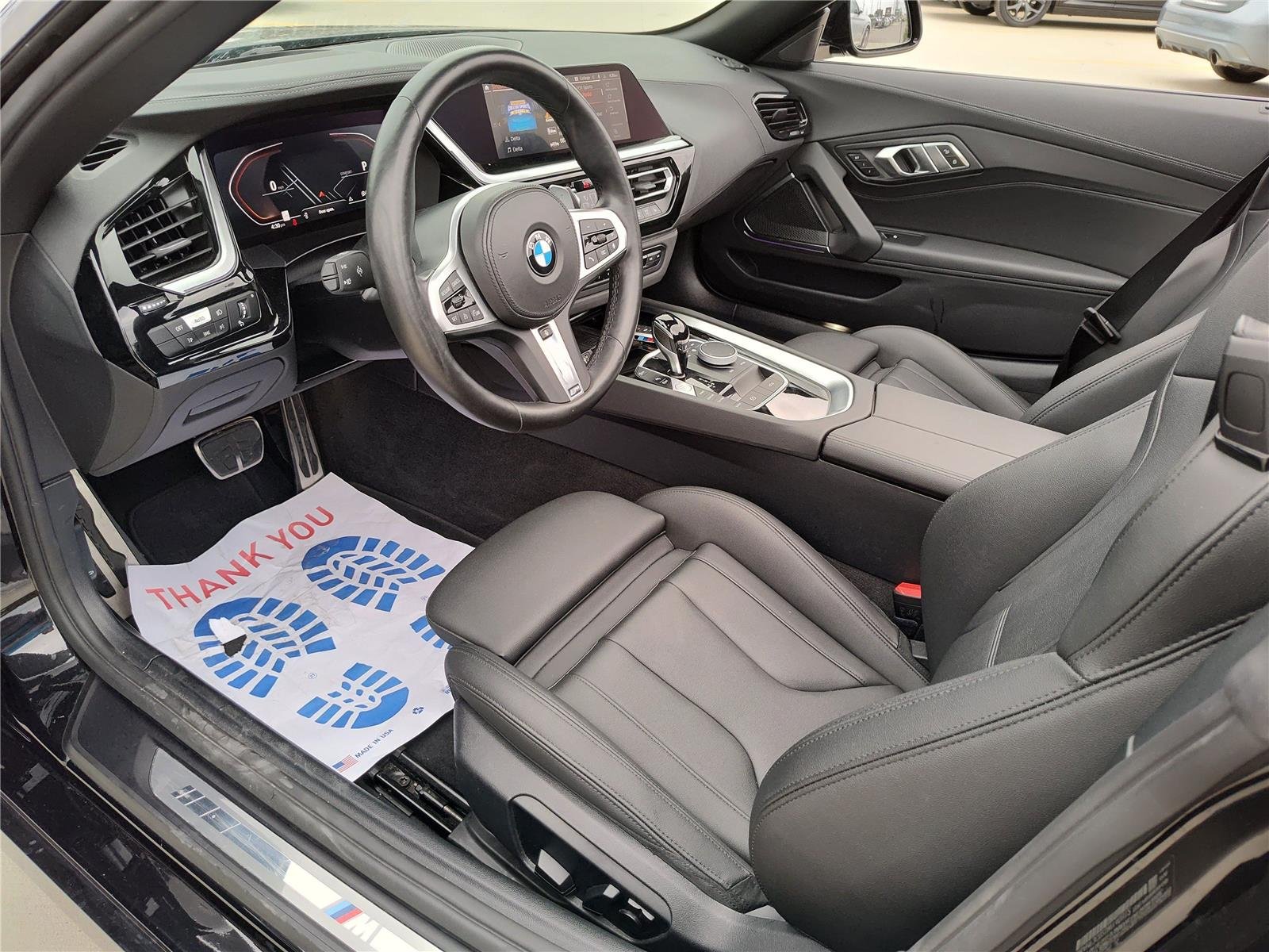 Used 2025 Black Sapphire Metallic BMW sDrive30i image 21