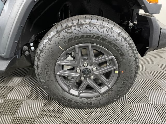 New 2026 Anvil Clear-Coat Exterior Paint Jeep Sport S image 5