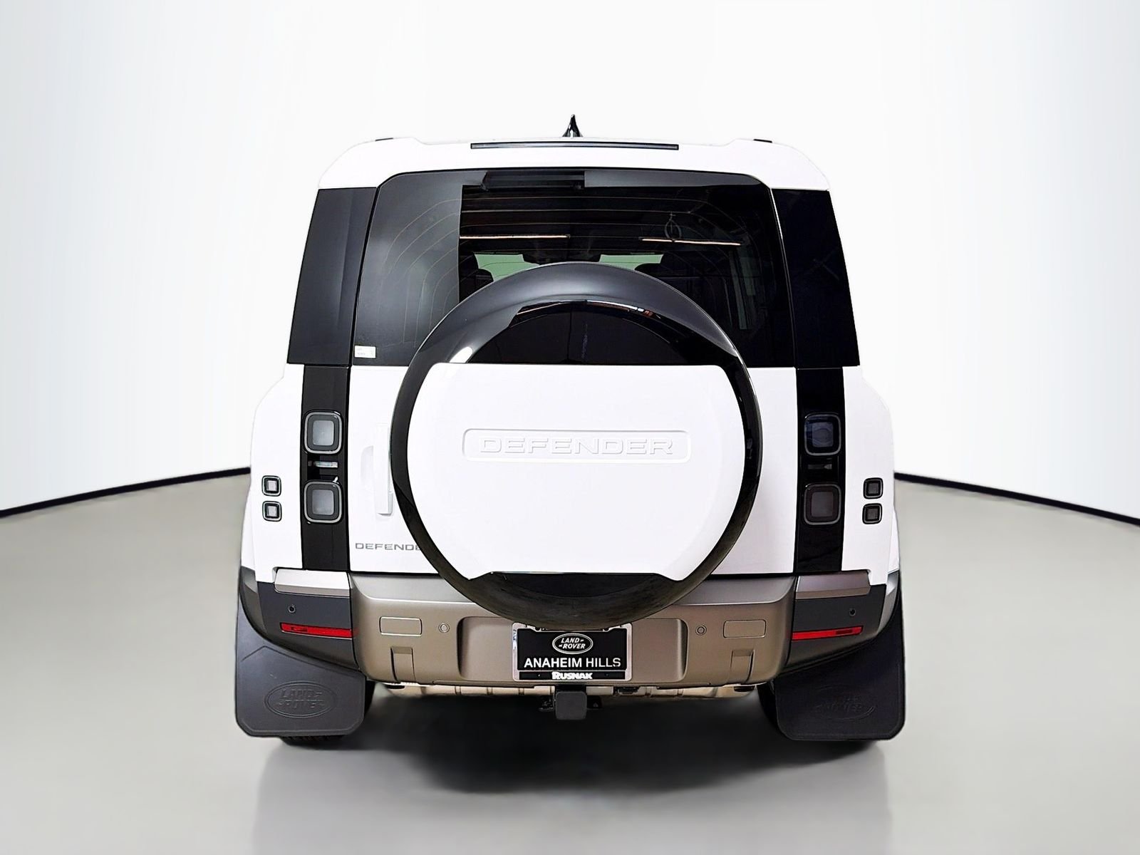 New 2026 Fuji White Land Rover S image 4