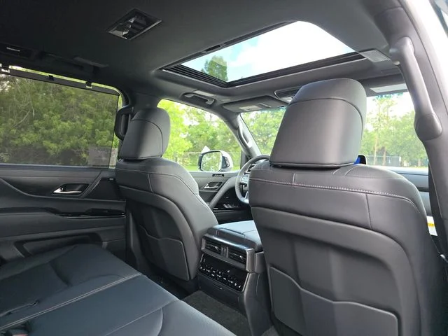 2026 Lexus LX 700h Luxury - Photo 12