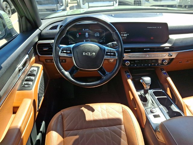 Used 2024 Green Kia EX X-Line image 15
