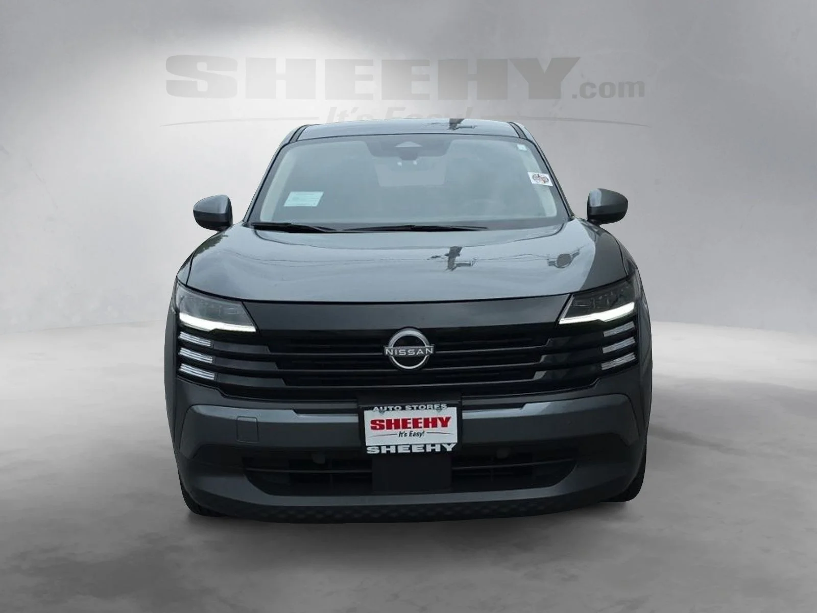 Used 2025 Gray Nissan SV image 17