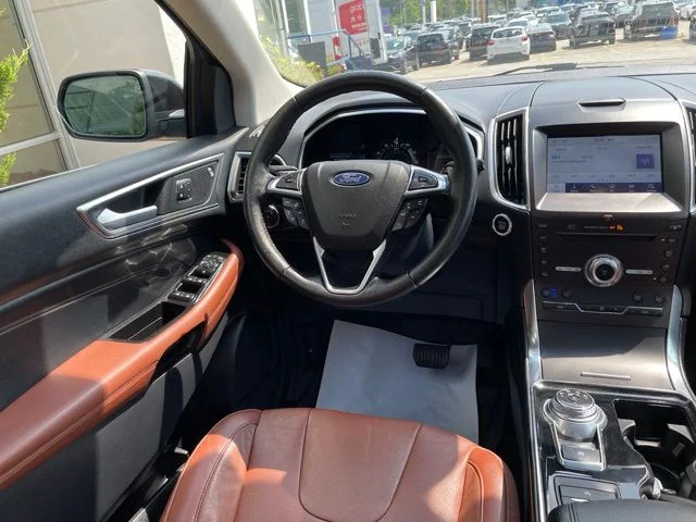 Used 2019 Black Metallic Ford Titanium image 11