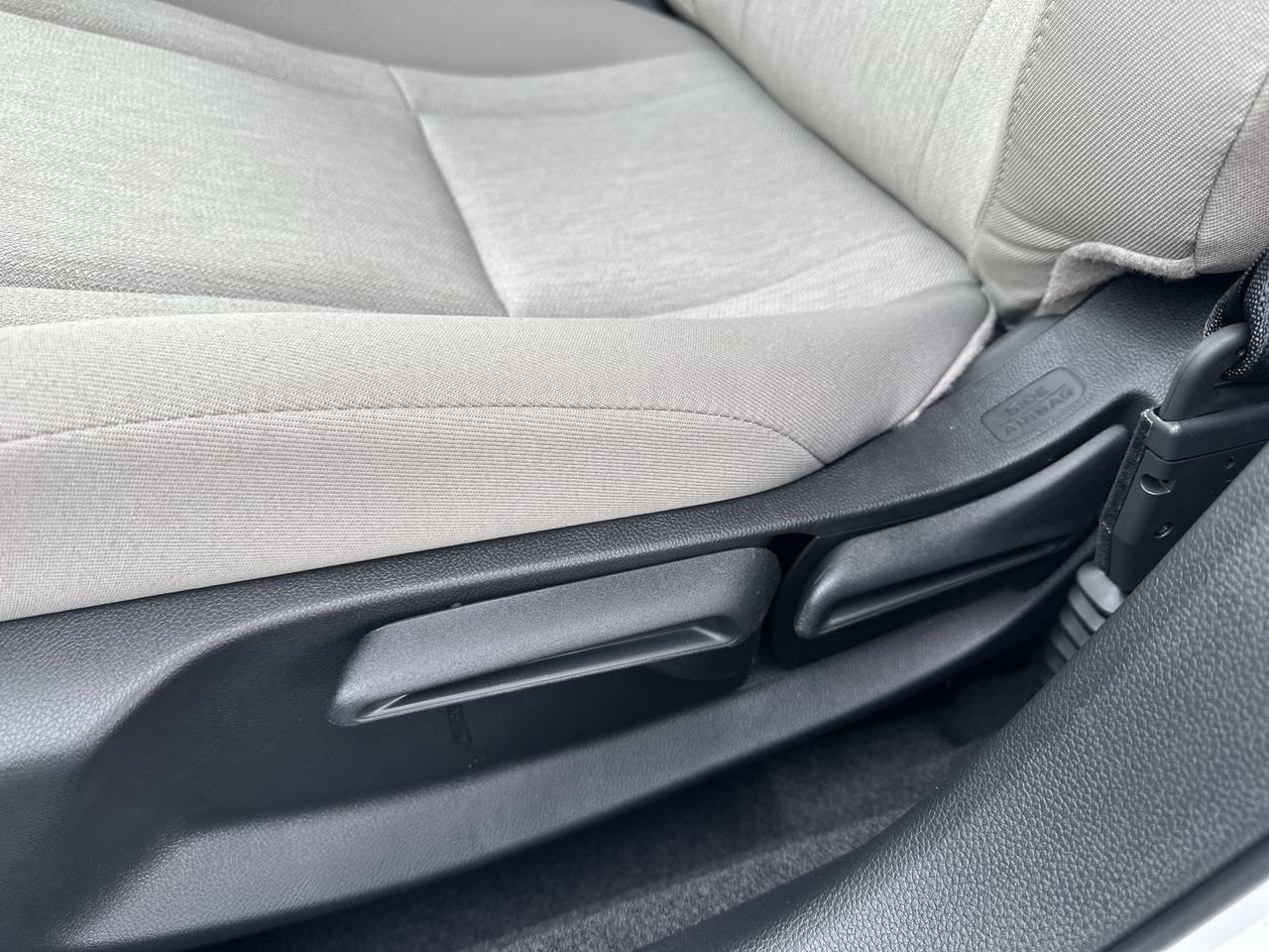 New 2026 Platinum White Pearl Honda LX image 12