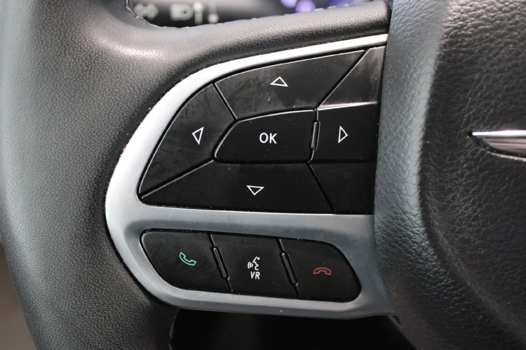 Used 2024 Black Chrysler Touring L image 22