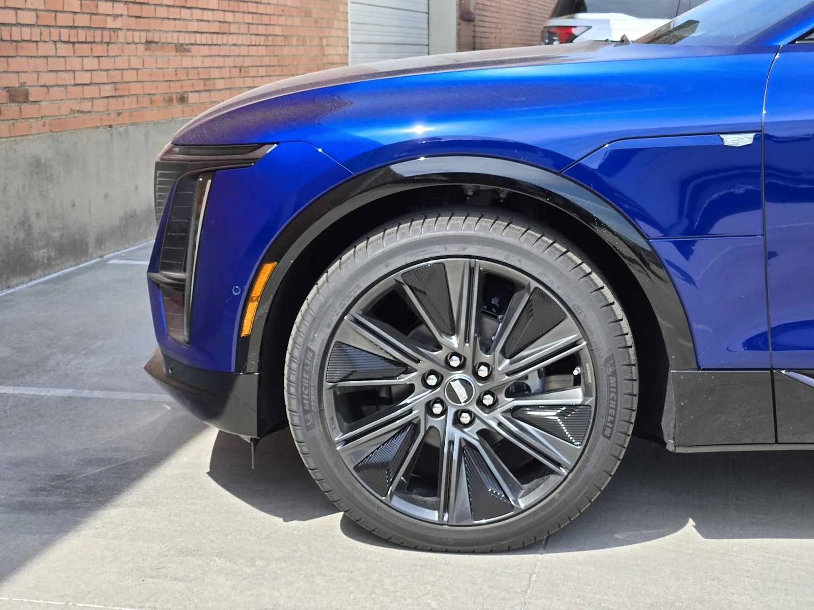 2027 Cadillac LYRIQ Signature Sport - Photo 6