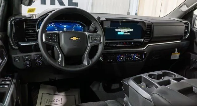 2026 Chevrolet Silverado 1500 LT - Photo 10