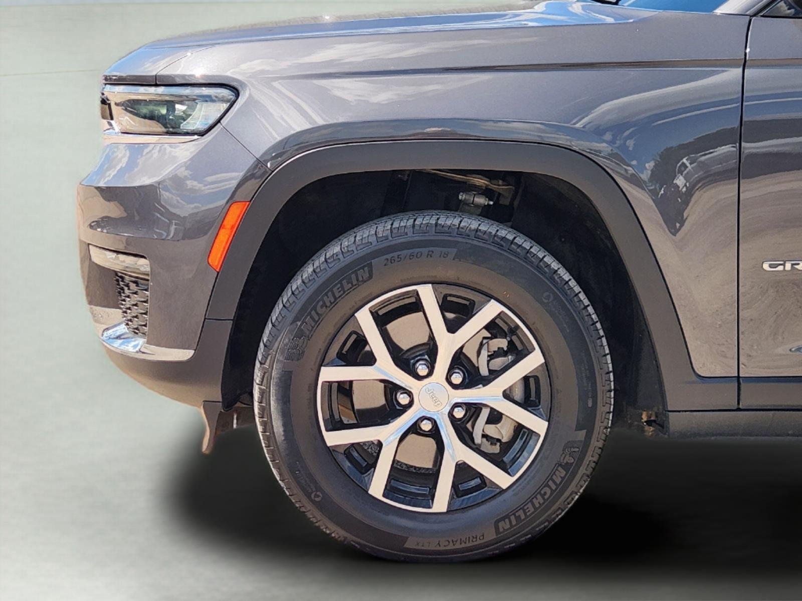 2023 Jeep Grand Cherokee L photo 8 of 33